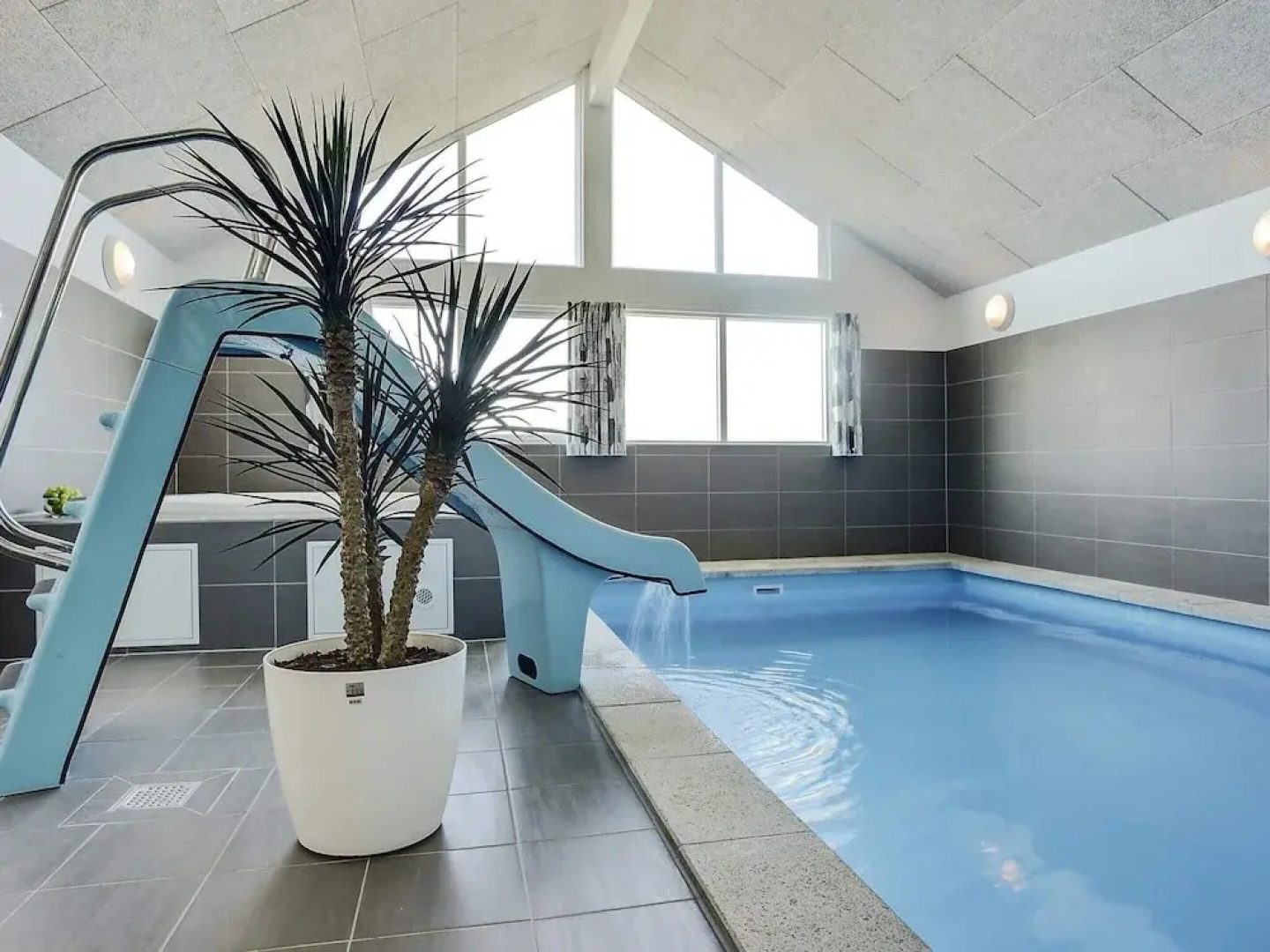 18 Person Holiday Home in Bogense