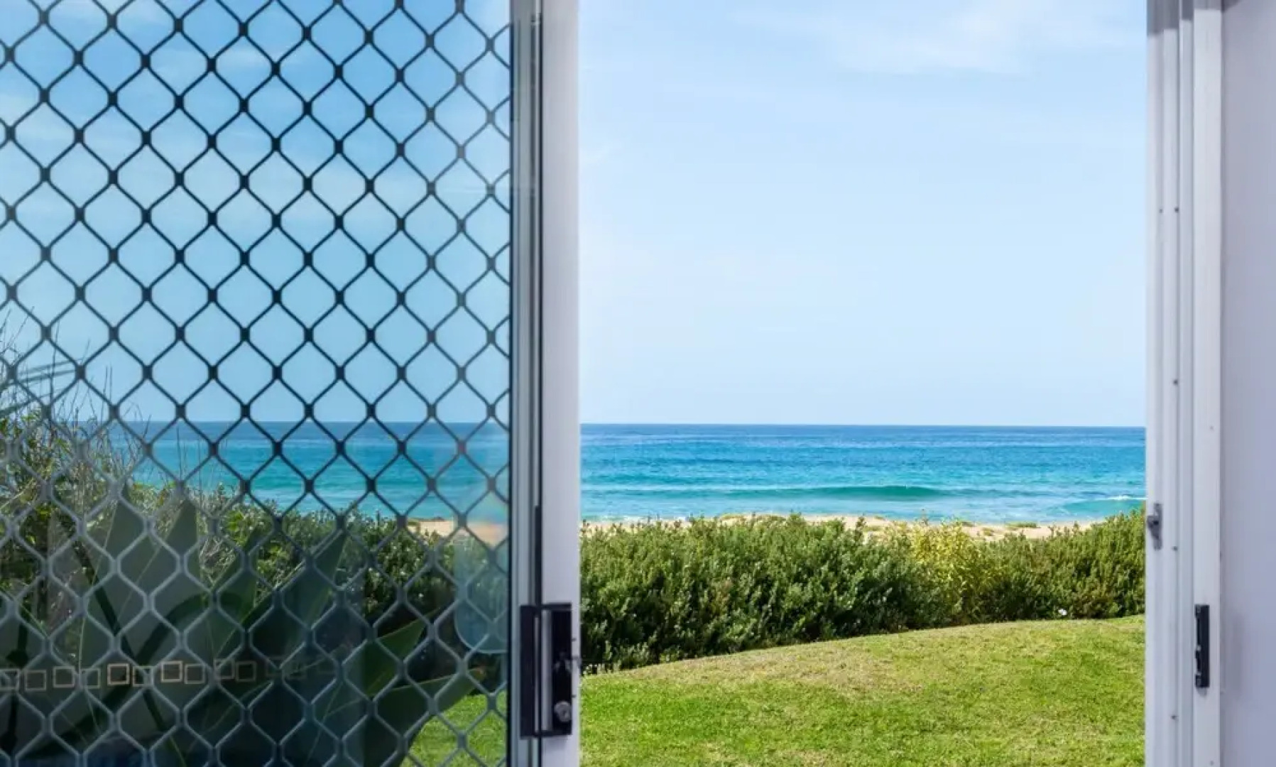 Retreat Beside The Beach - Unit Four