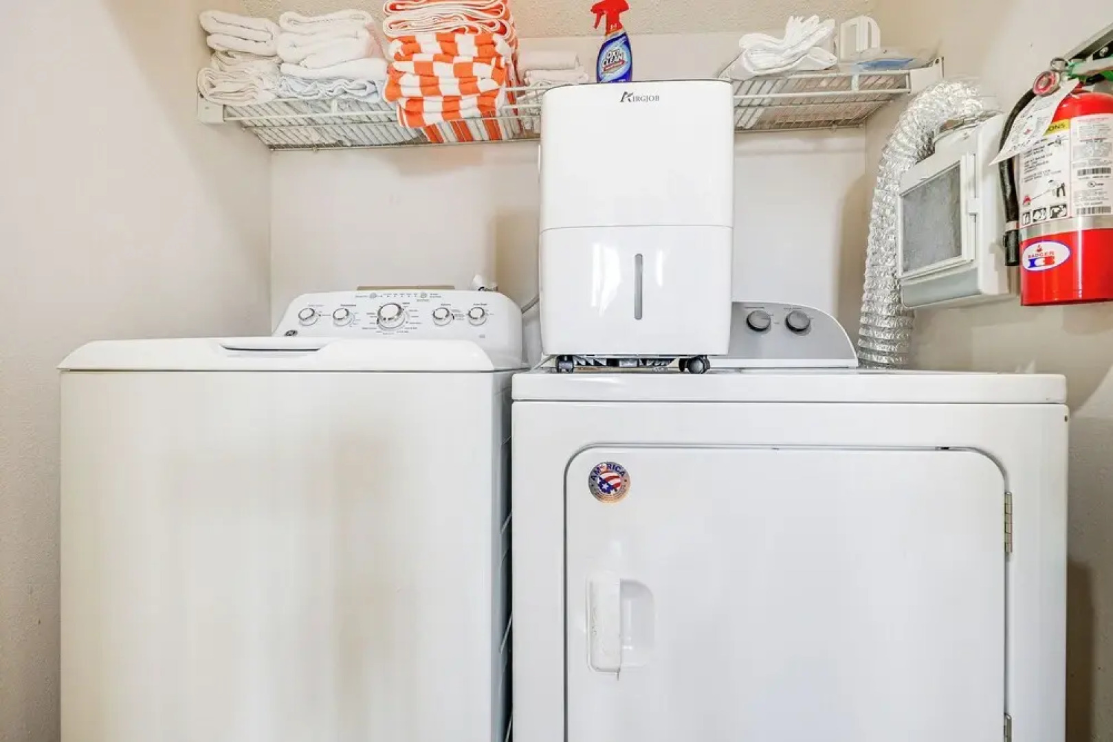 Rooftop Deck & Hot Tub: Outer Banks Family Getaway