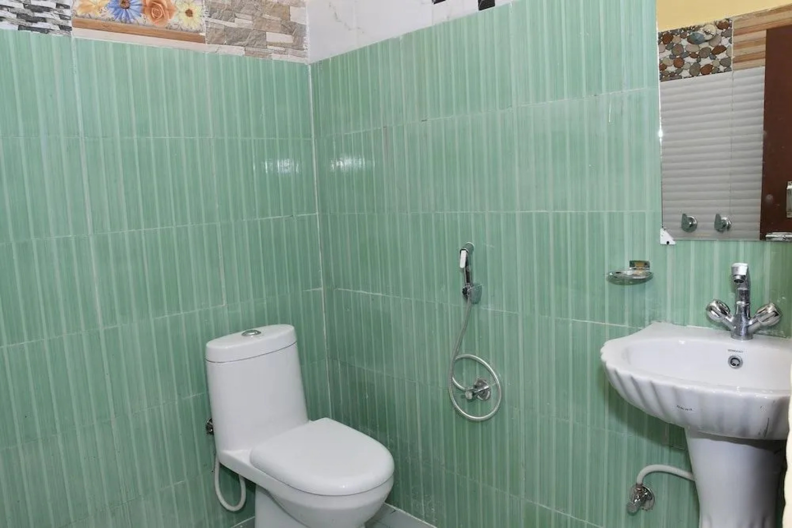 Hotel Mountain View And Rooftop Restaurant