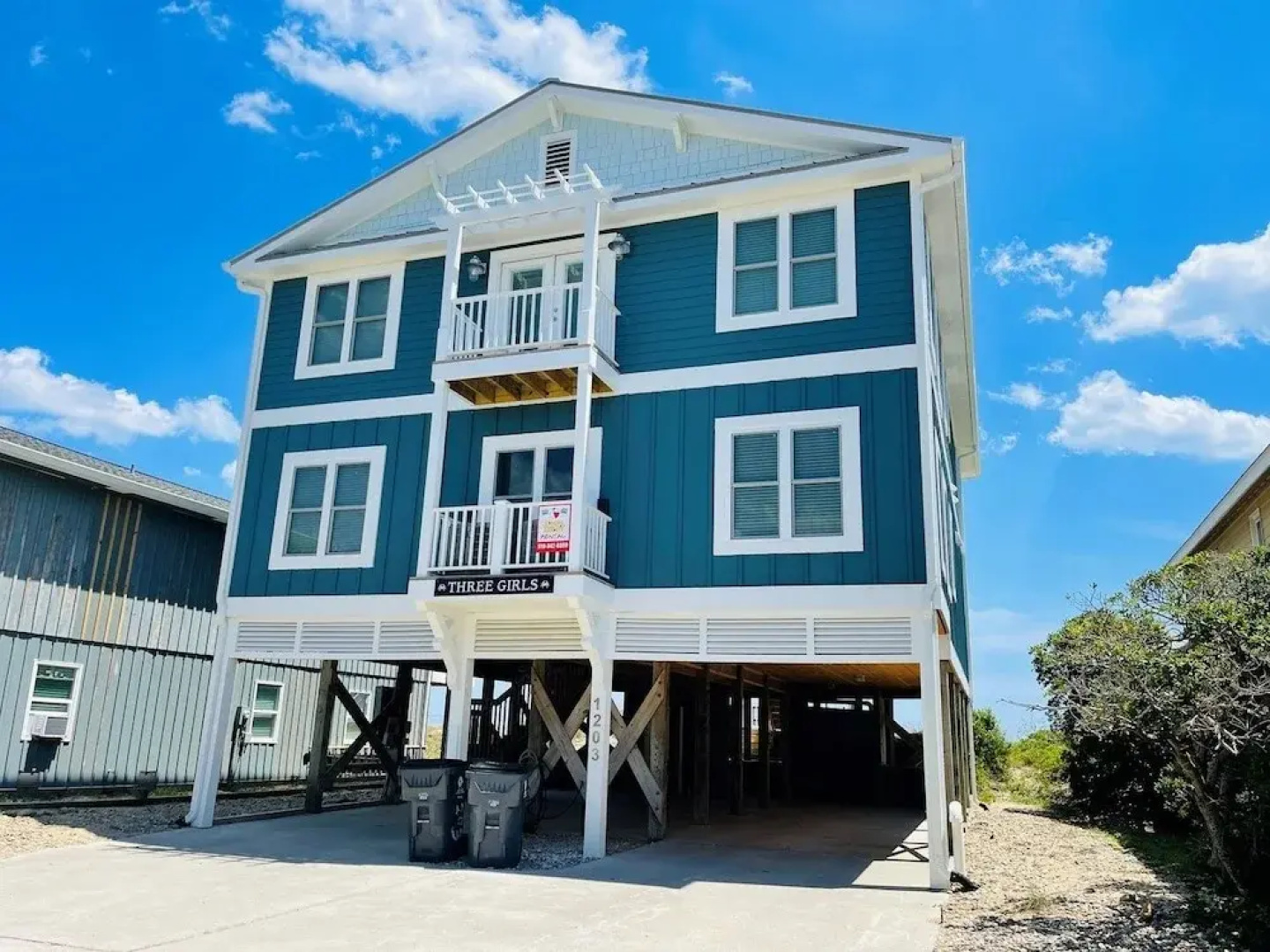 Three Girls 5 Bedroom Home by RedAwning