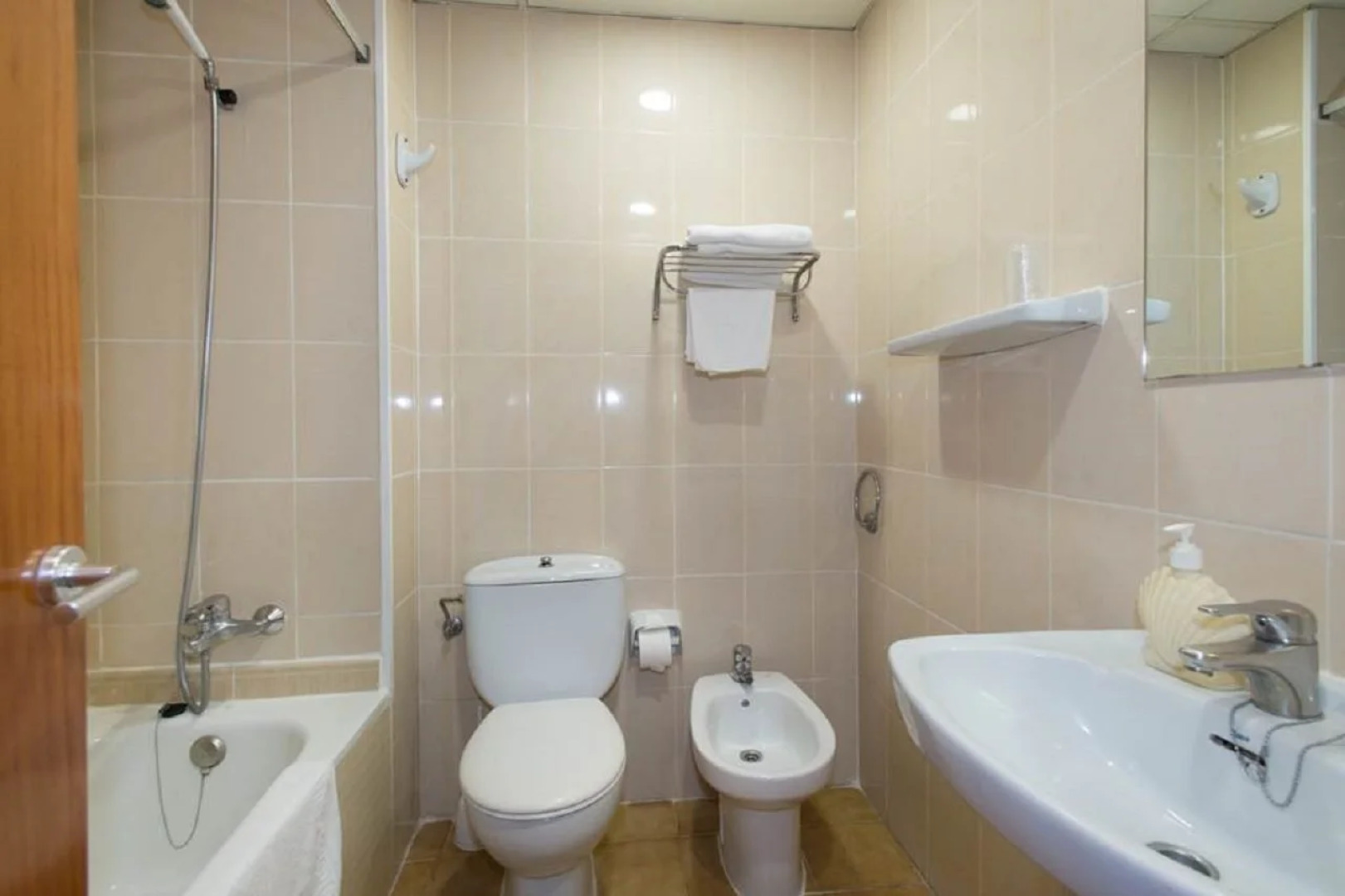 Santa Susanna Resort