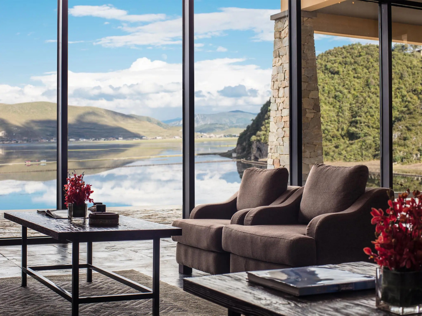 High Mountain Resort - Shangri-La