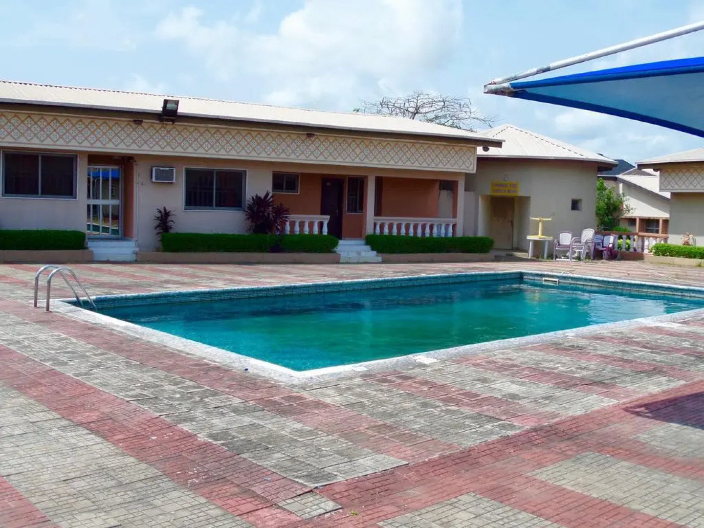 Peninsula Resort LTD