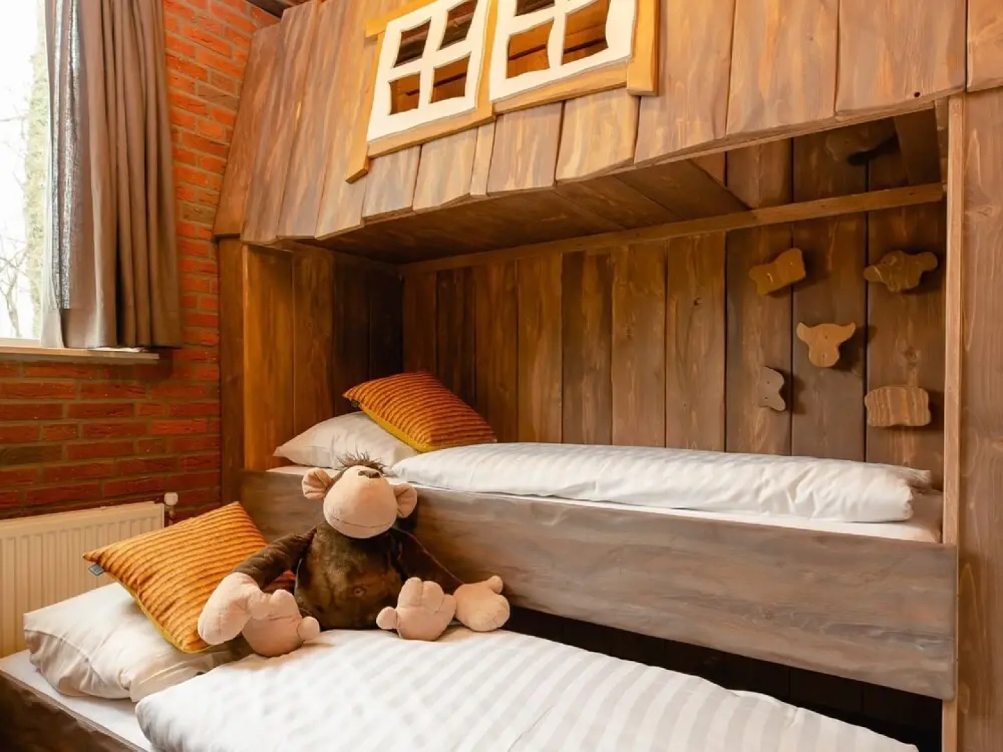 Nice Chalet with a Farm Theme near Nature