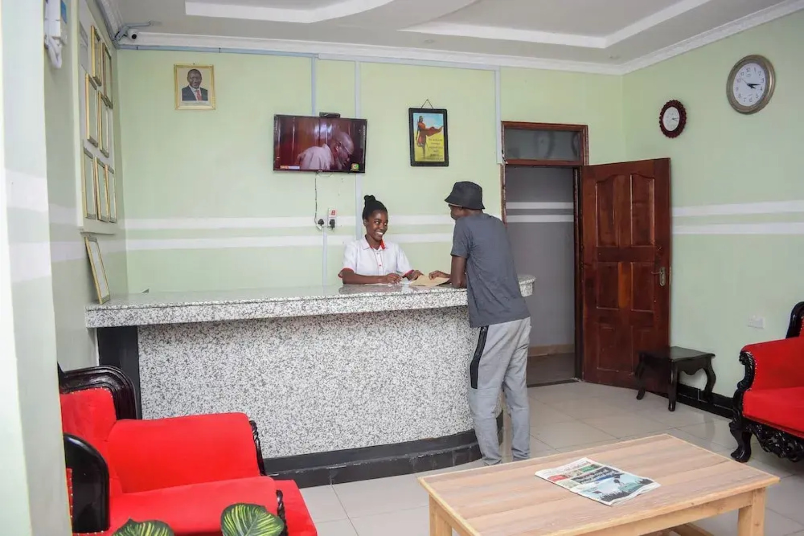 Glamour Apollo Hotel Webuye