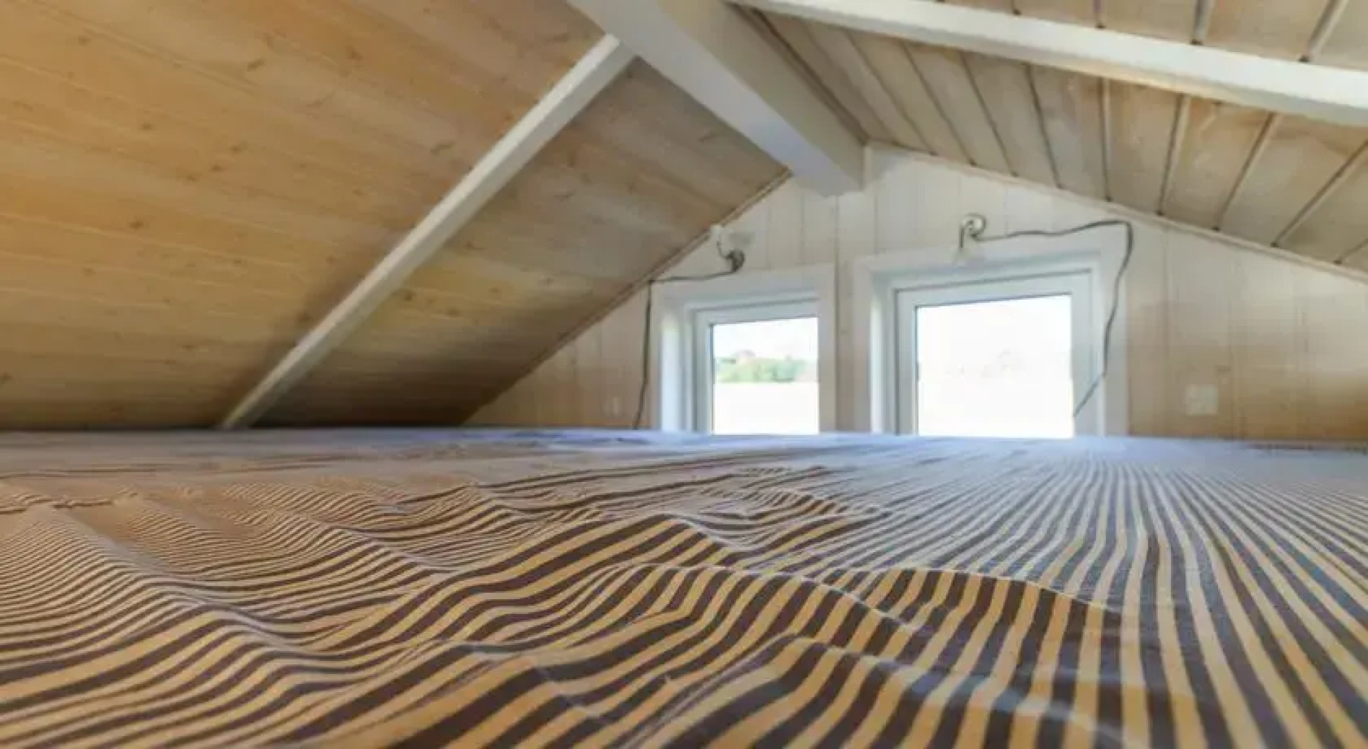 Stenene 101 Holiday House