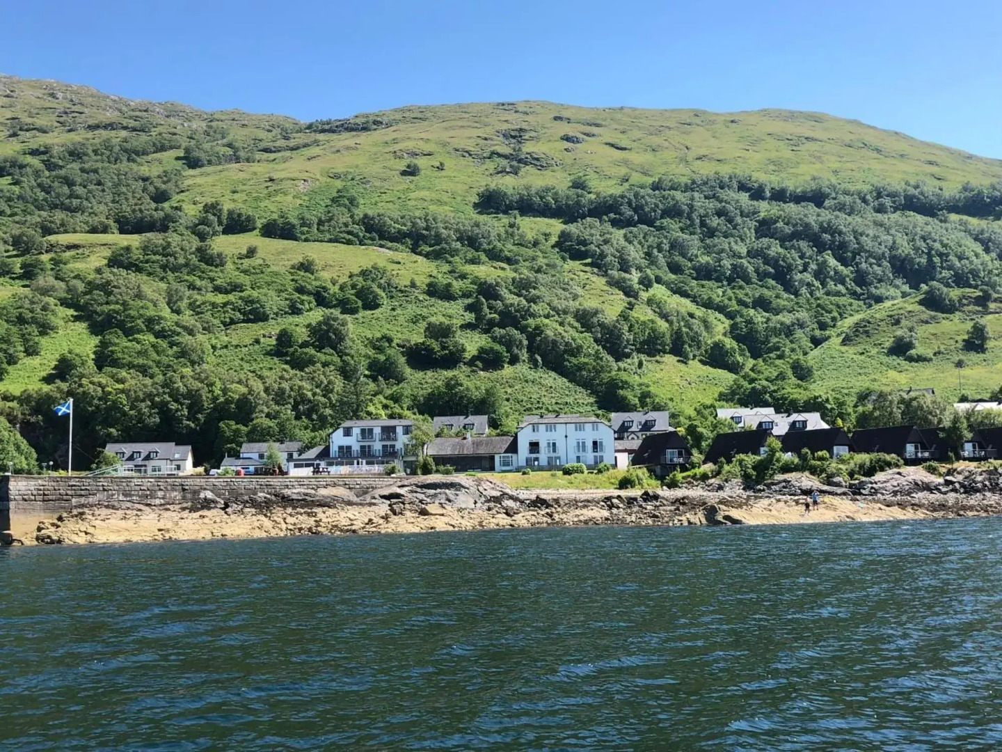 Holly Tree Hotel, Swimming Pool & Hot Tub
