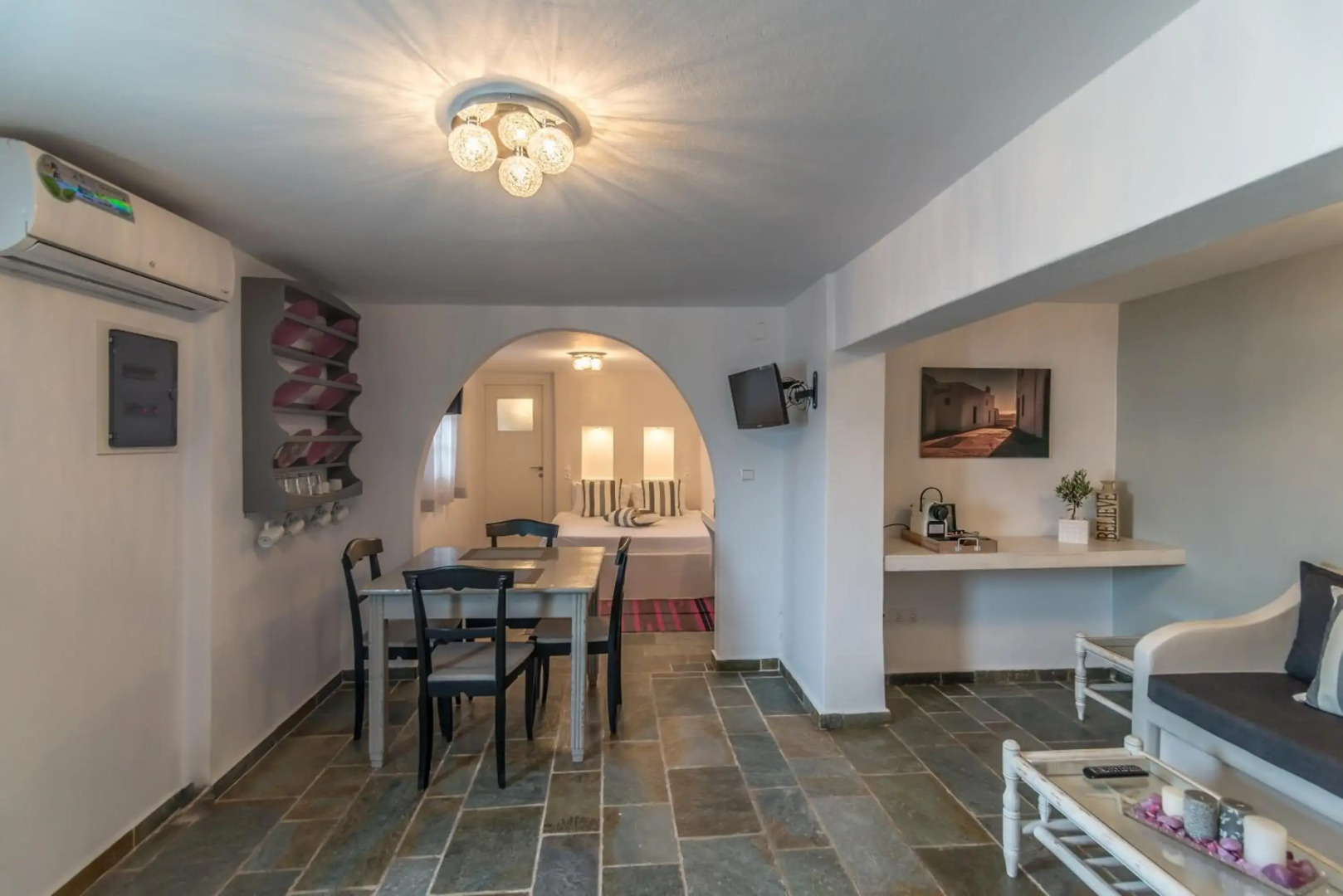 Eiriana Luxury Suites