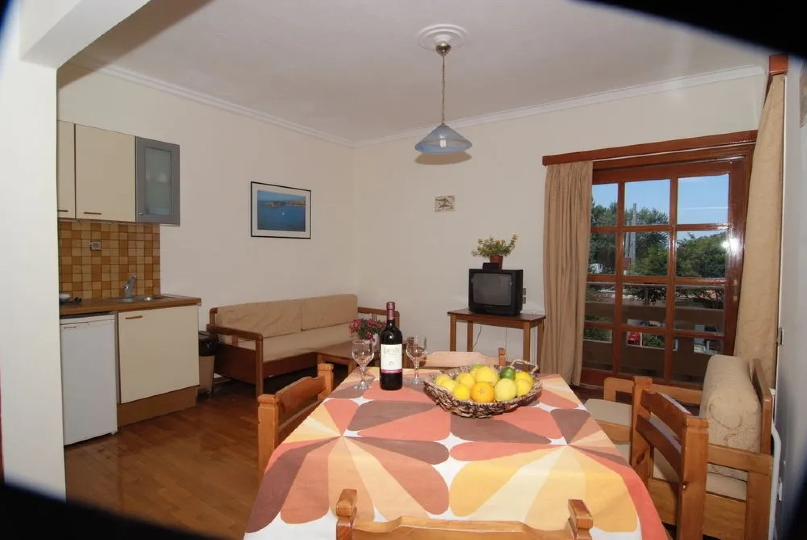 Karavanos Apartments