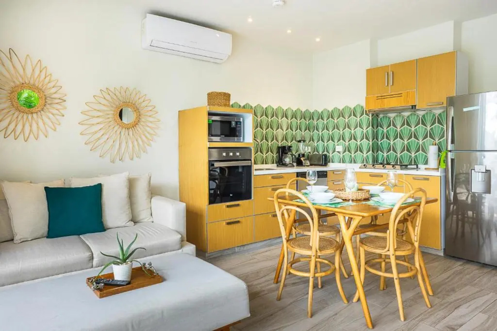 Private Canal Villa 10min to Beach