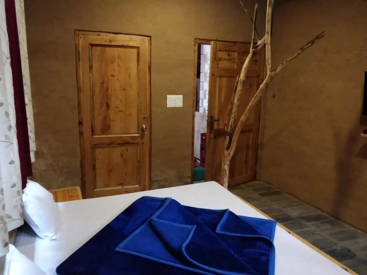 Offbeat Abodes - Tirthan Valley