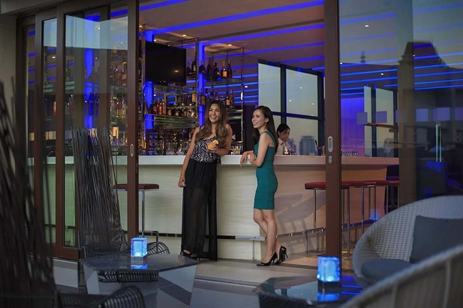 Holiday Inn & Suites Makati by IHG