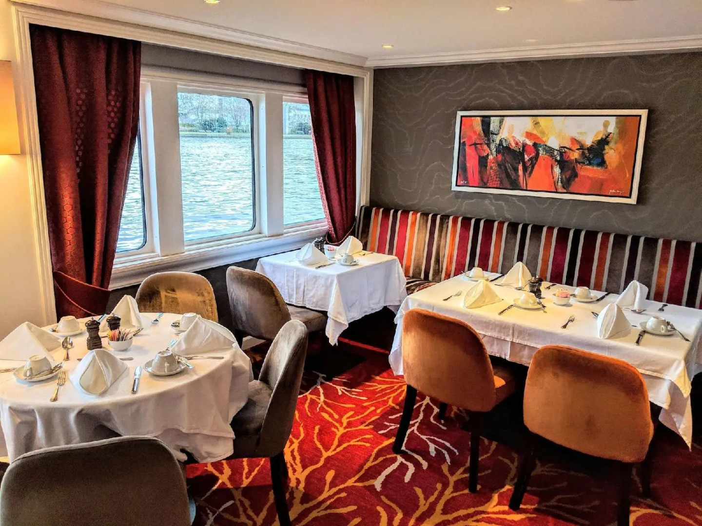 Select MS Charles Dickens - Neuss