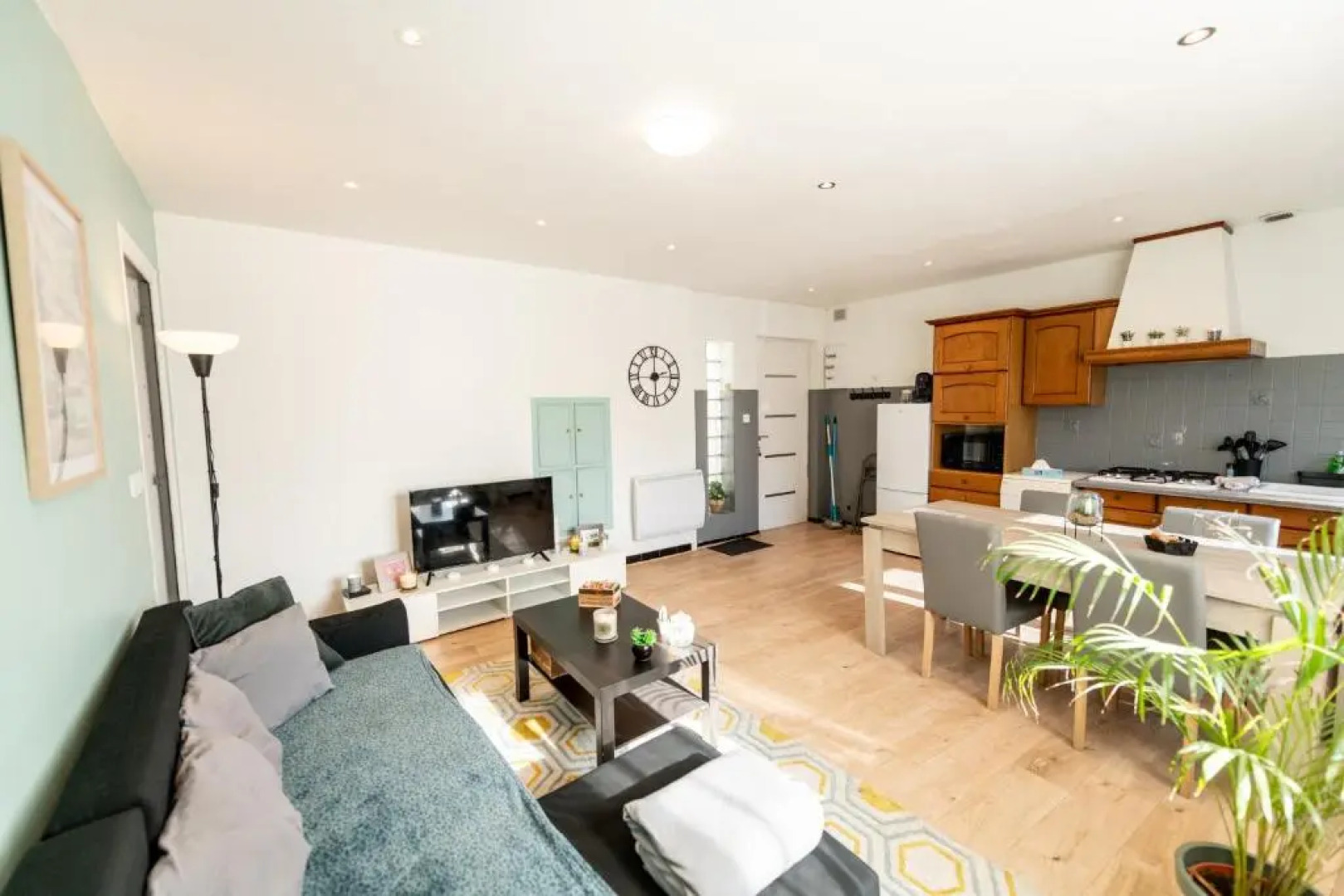 Aux portes de Lyon Tout confort emplacement idéale