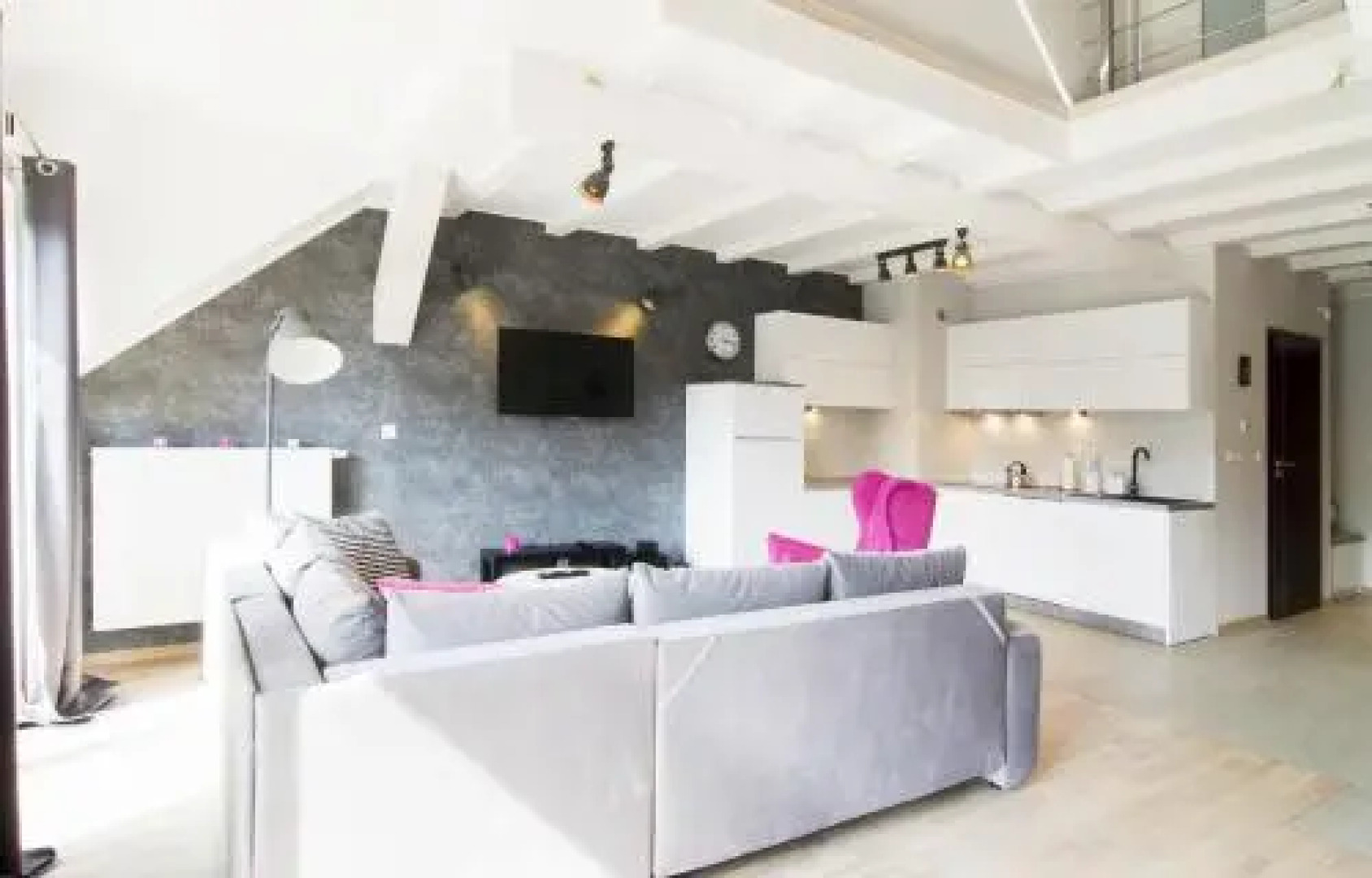 Apartament Czerwone Maki Tęczowe Wzgórze