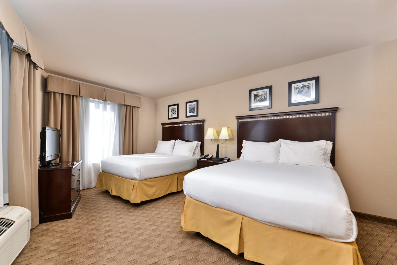 Holiday Inn Express & Suites Albuquerque Historic Old Town by IHG