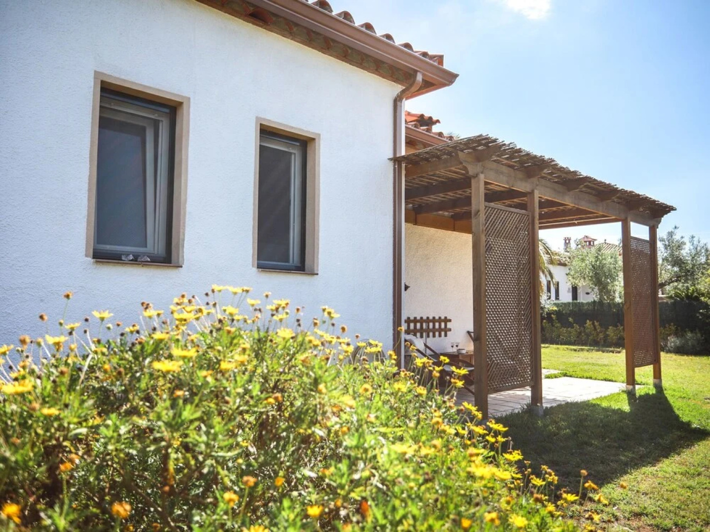 Pleasant Holiday Home in Vilacolum With Shared Swimming Pool