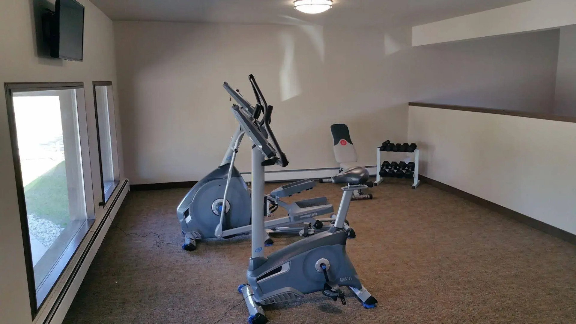 Sandhill Inn & Suites