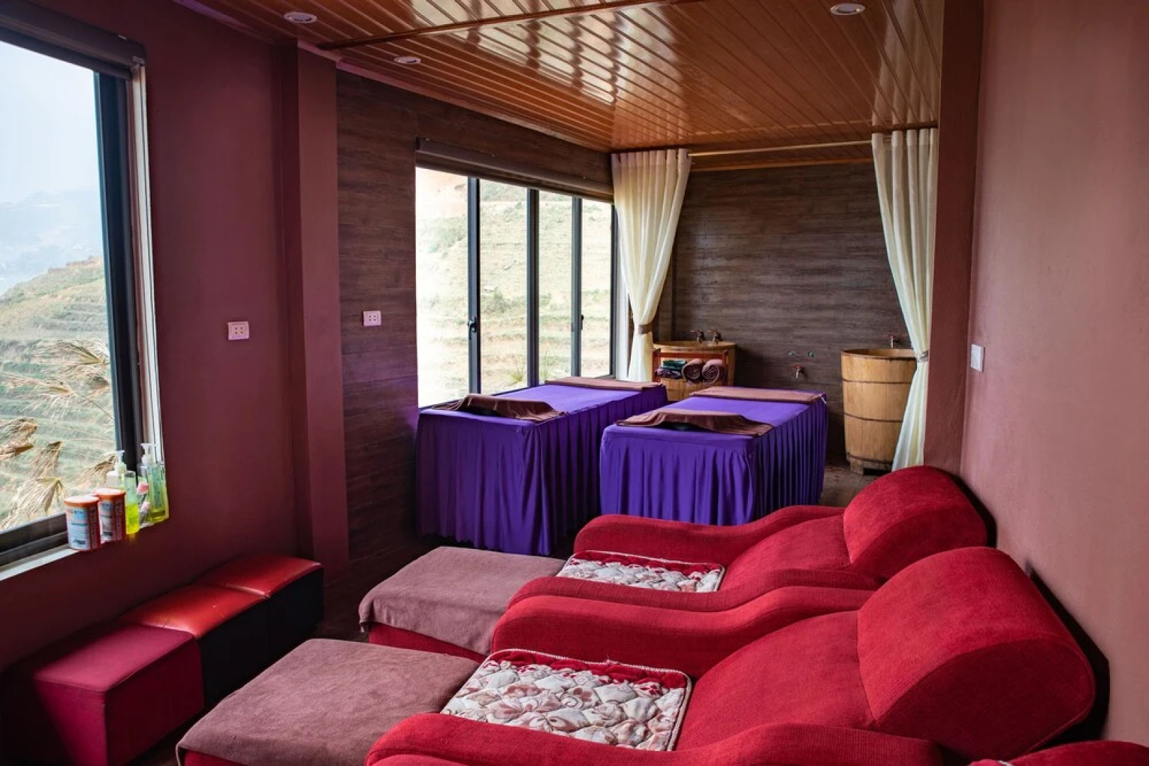 Muong Hoa River View Homestay