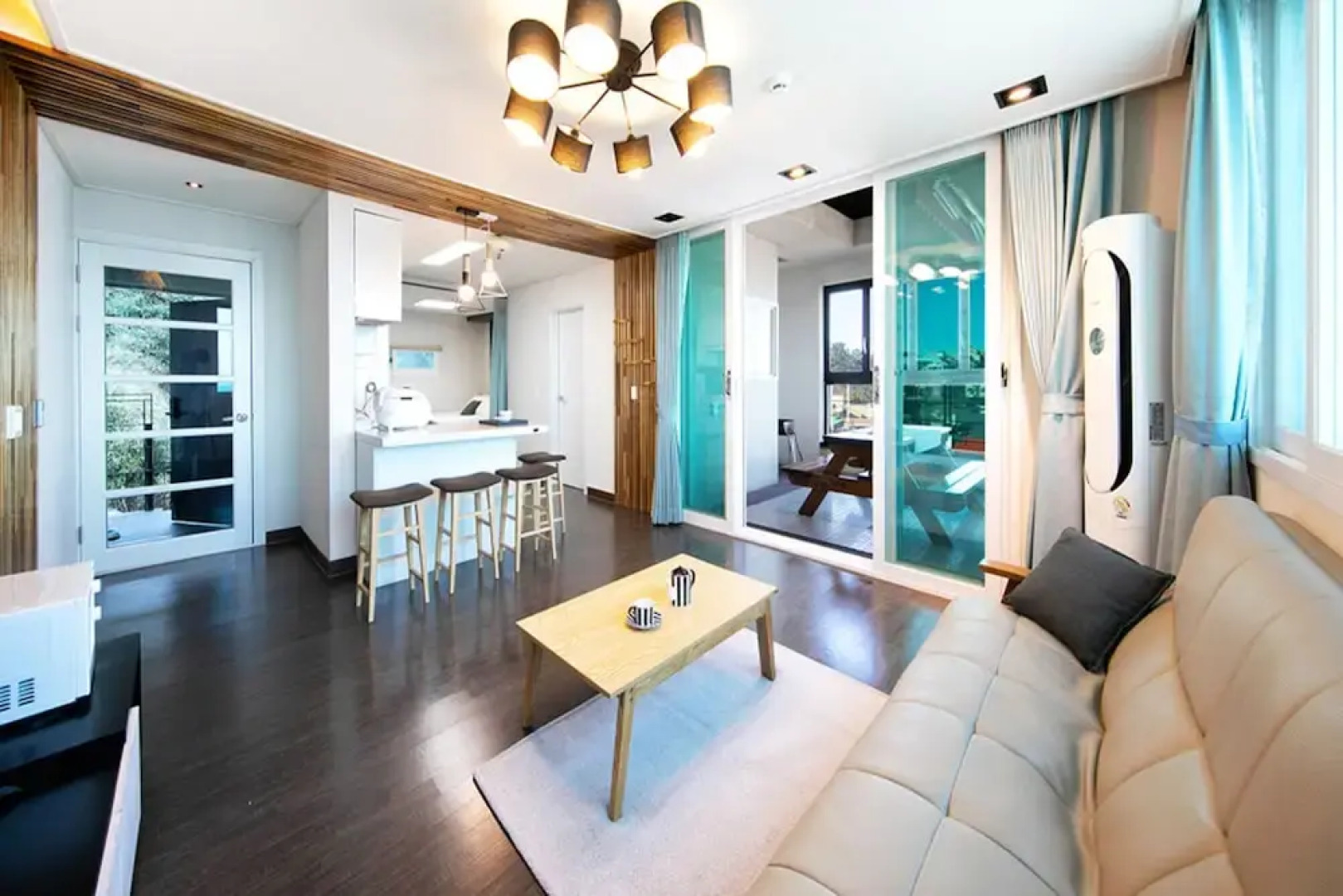 Pohang Couple Stone Pension