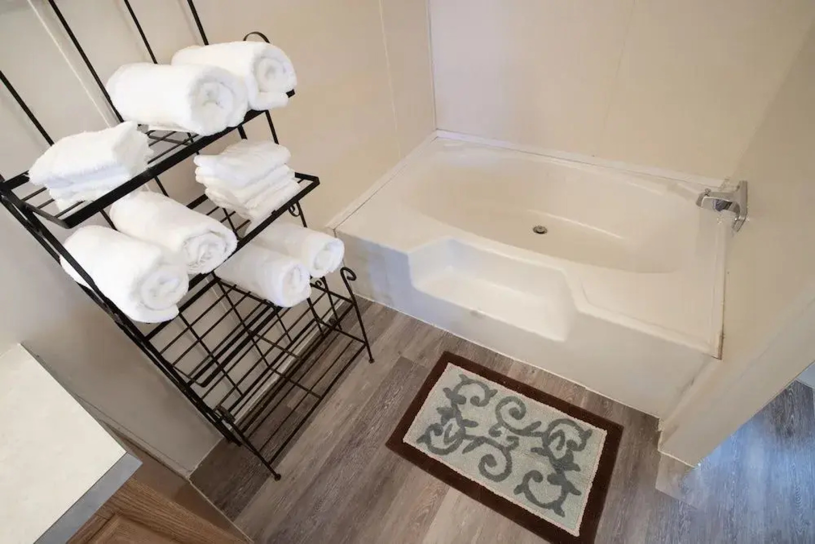 Bluff Haus at Lake Placid