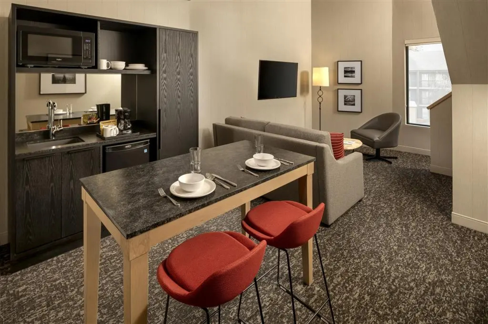 Peaks Hotel & Suites