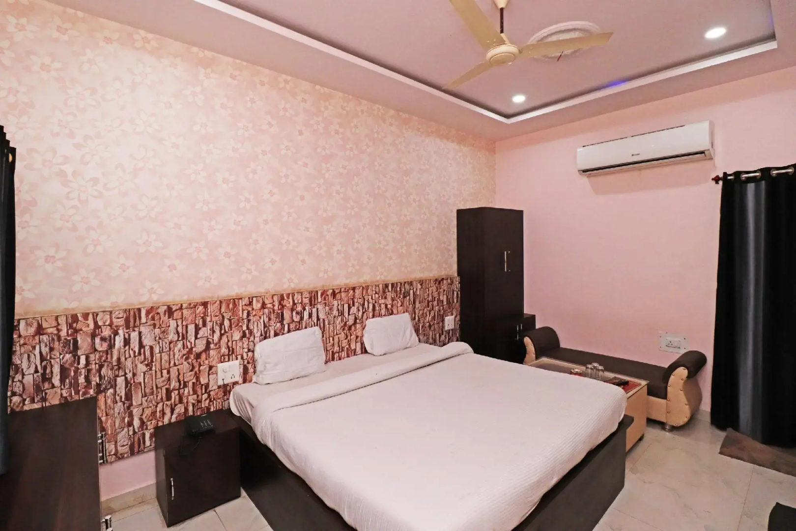 SPOT ON 43444 Hotel Alok Residency