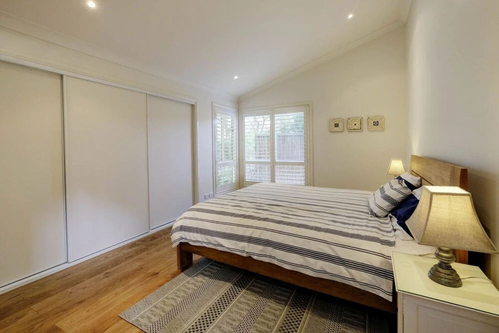 DREAMERS (4 Night Min)