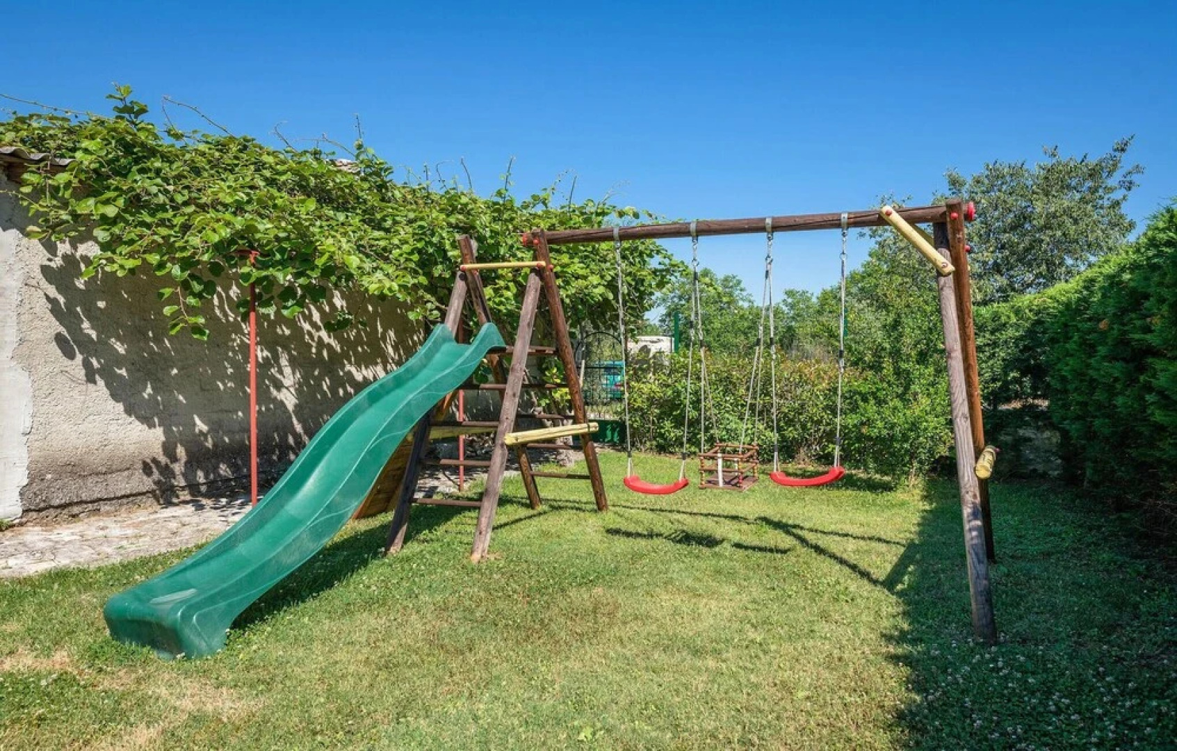 Stunning Home in Krnica With 5 Bedrooms, Wifi and Outdoor Swimming Pool