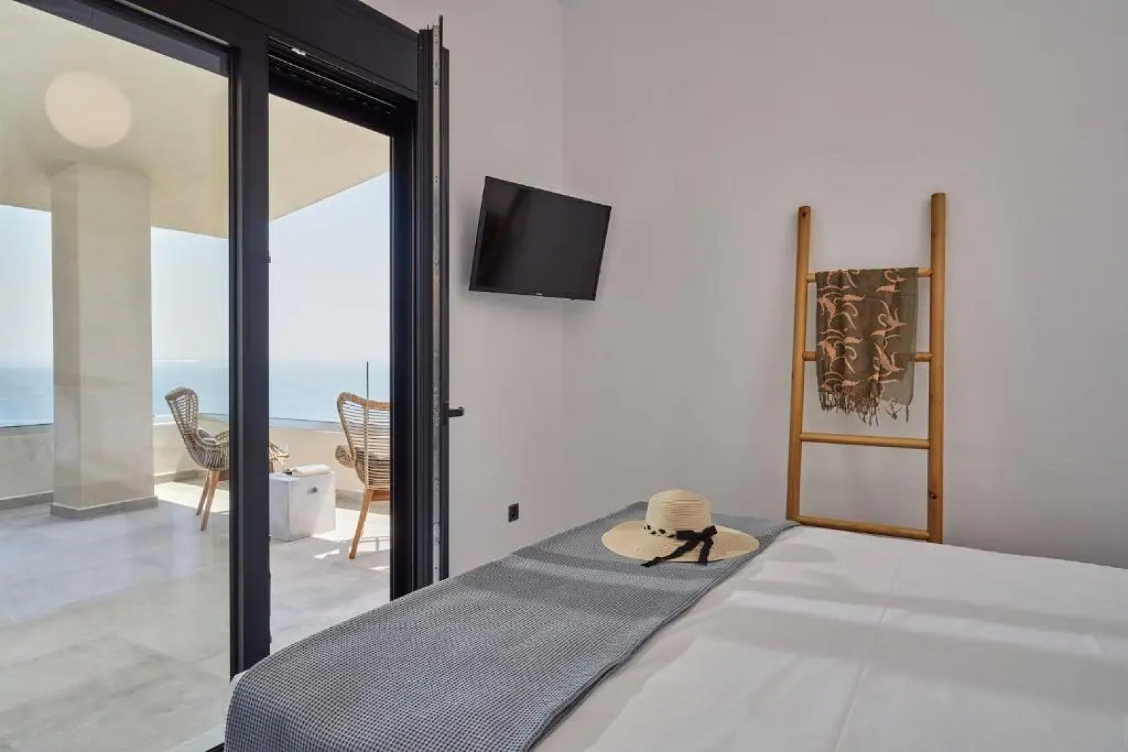 Blue Armonia Villa with Heated Pool