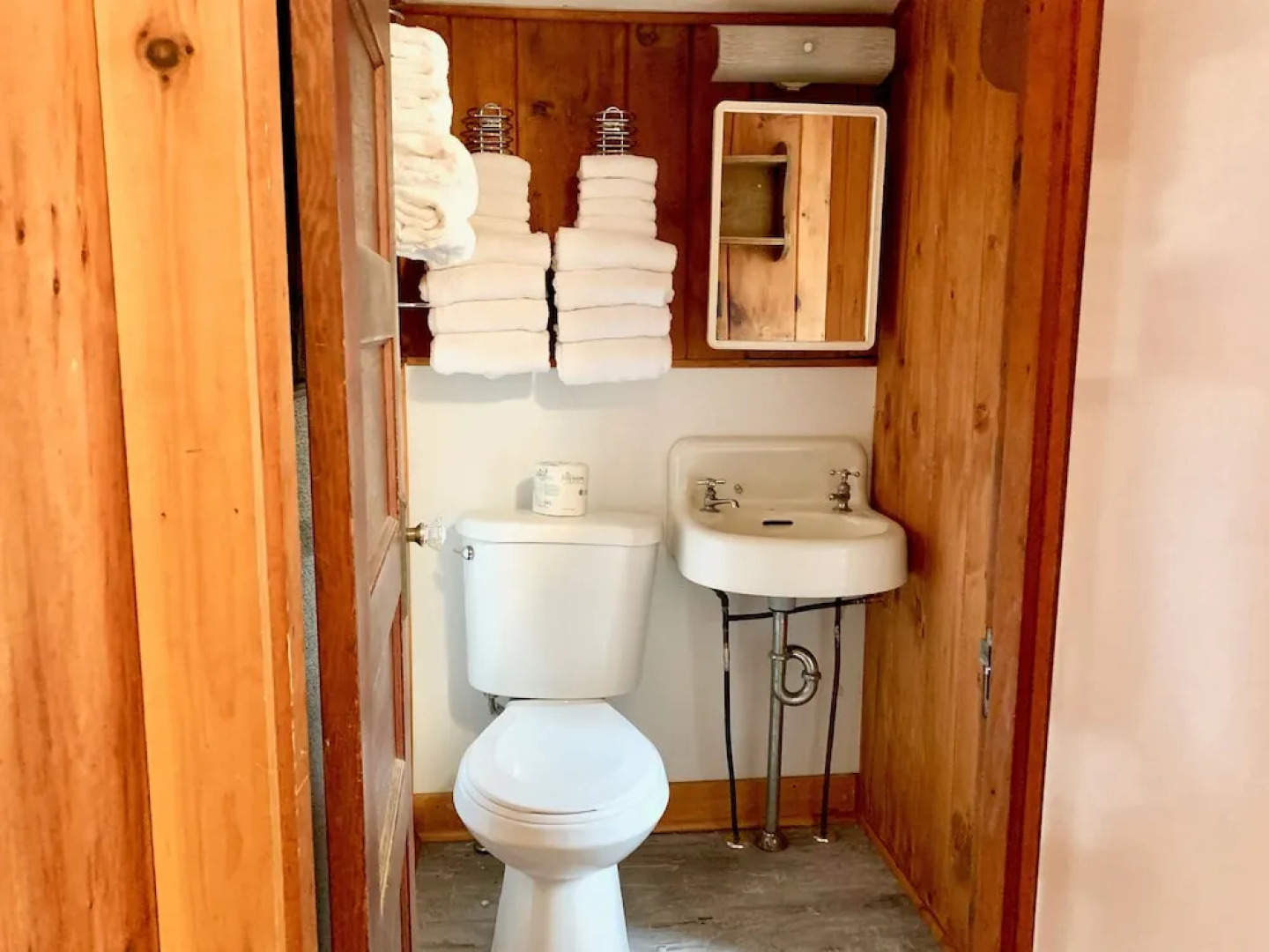 Anchorage at the Lake