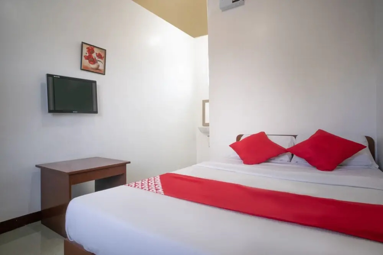 OYO 615 Cvp Hotel (Vaccinated Staff)