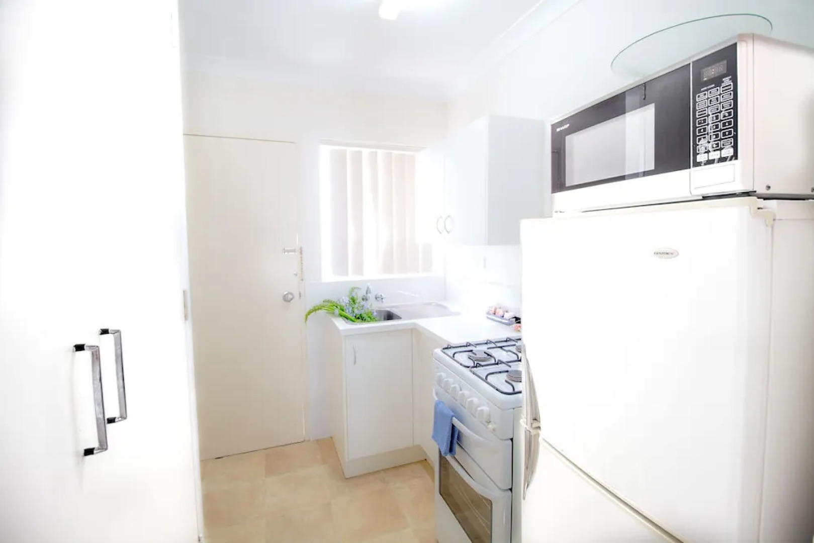 Aabon Apartments & Motel