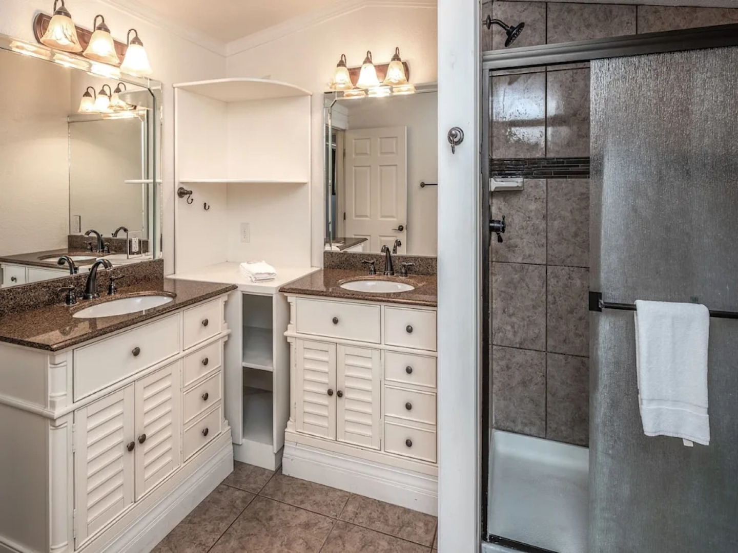 Eagle Creek Complex by Vtrips