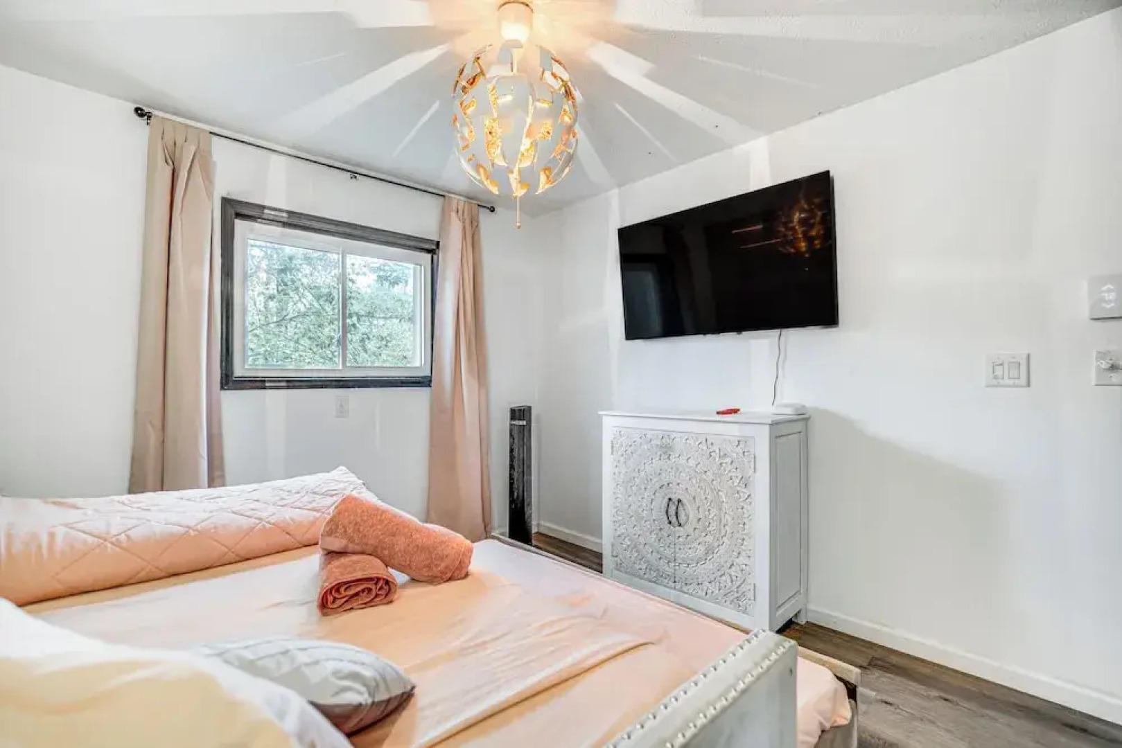 Wooded Tobyhanna Home w/ Fire Pit & Lake Access!