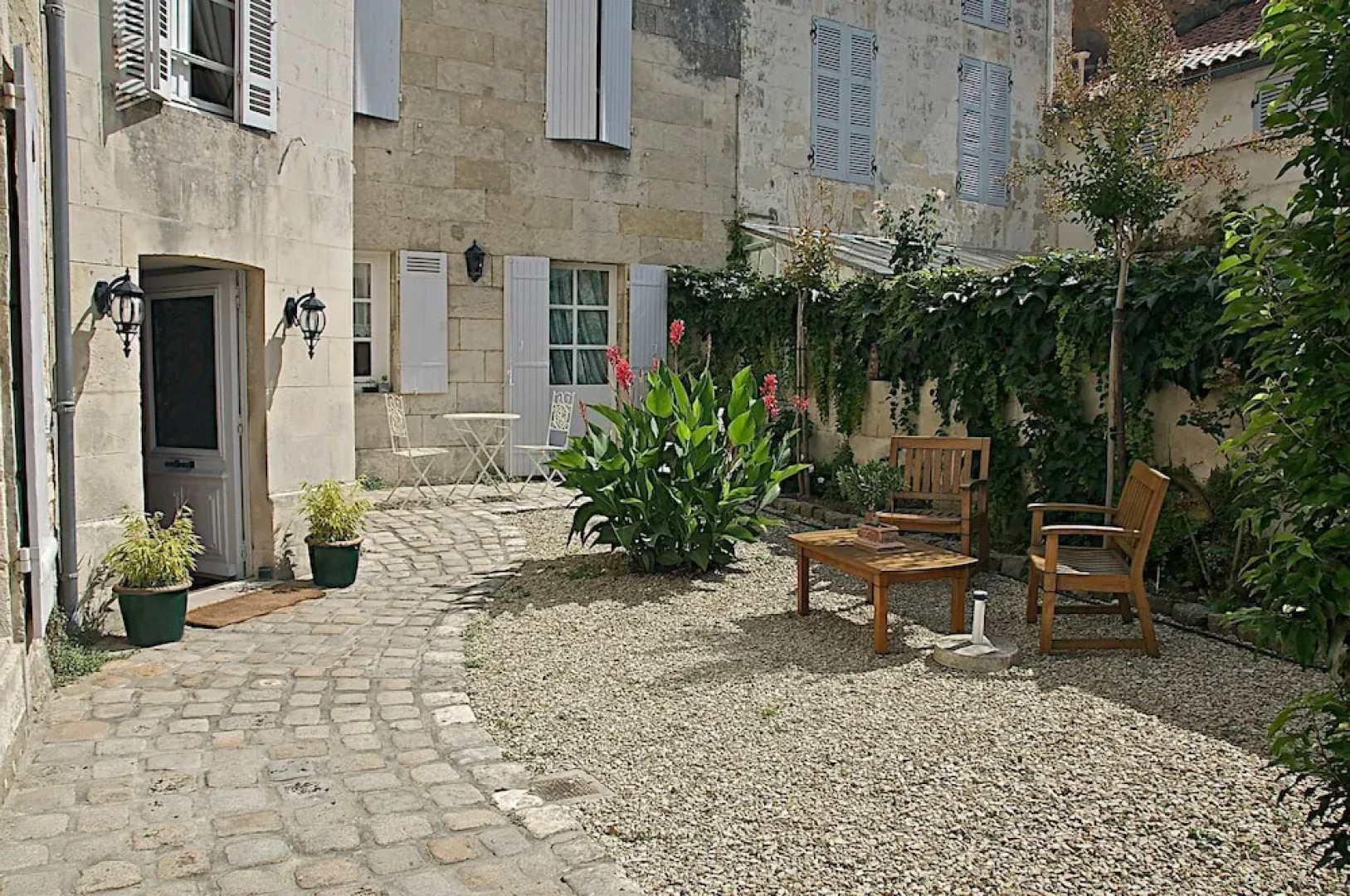 Chambres d'Hôtes Bleynie-Ruine de Rome