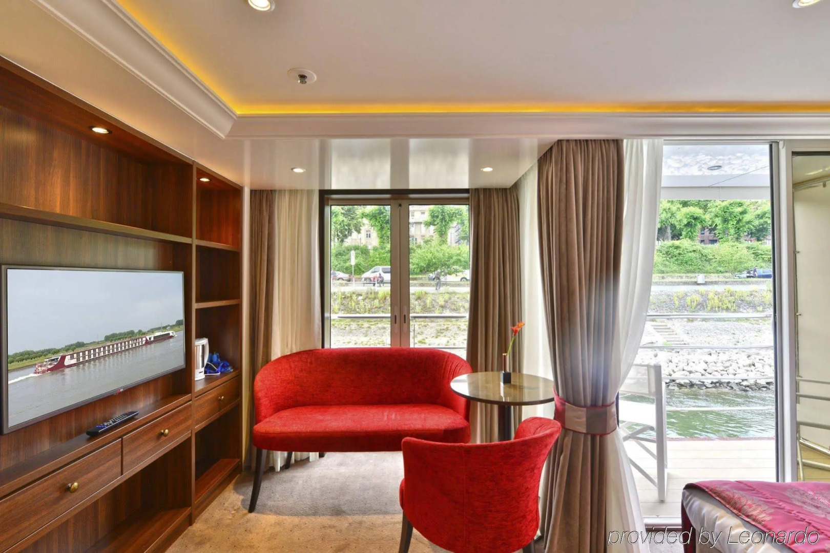 FairCruise Deluxe Hotelship Cologne