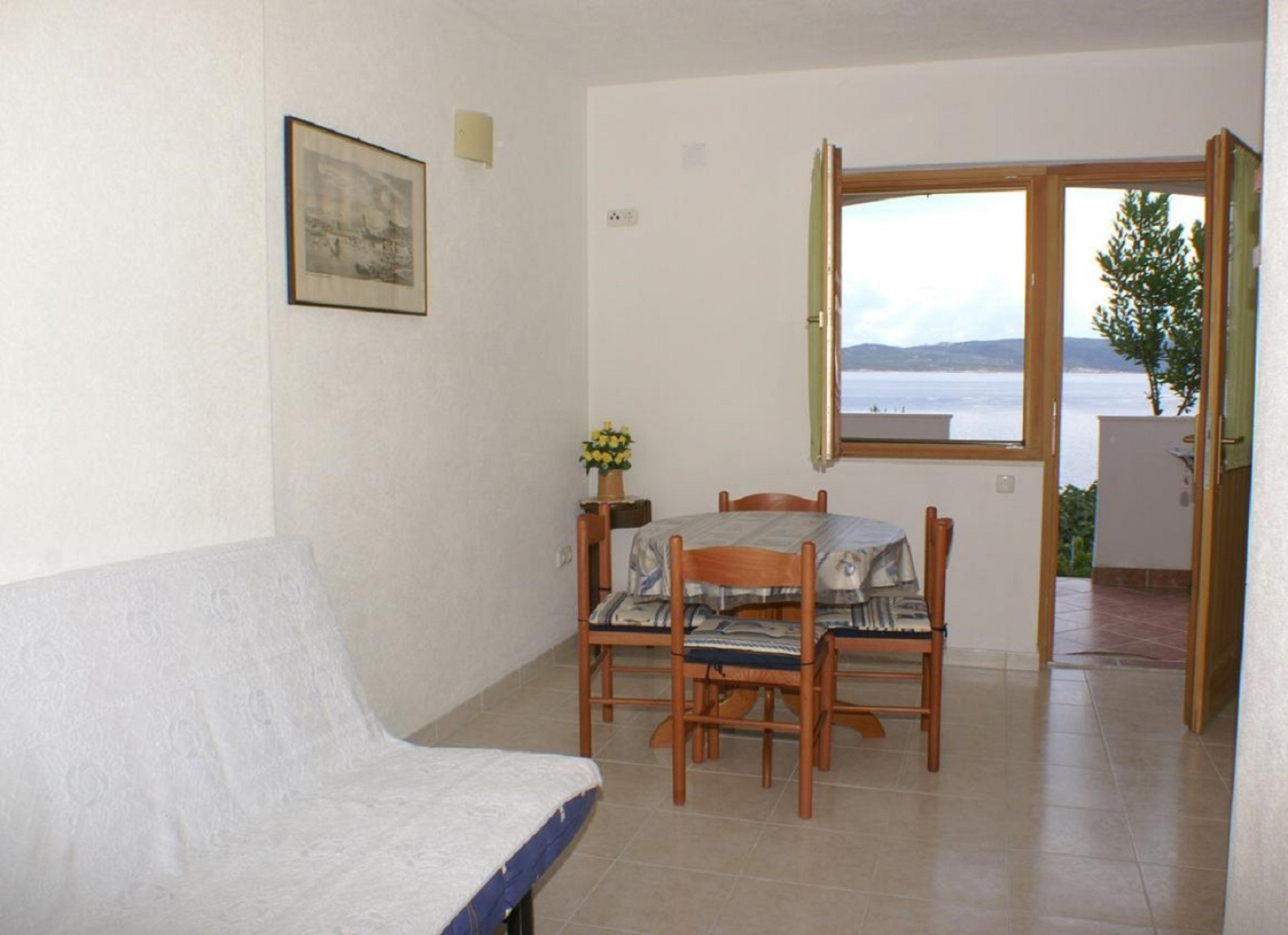 Apartment Niko - 50 m from pebble beach: A5 Prizemlje Pisak, Riviera Omis