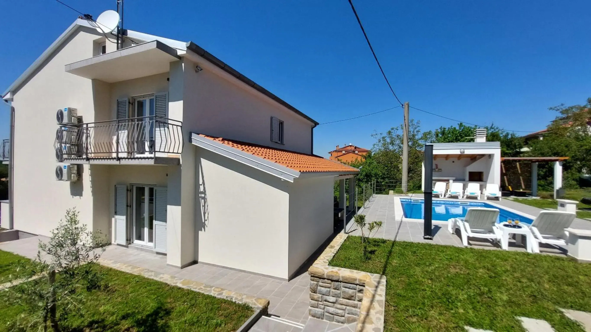 Villa Amoena with pool and sauna near Novigrad