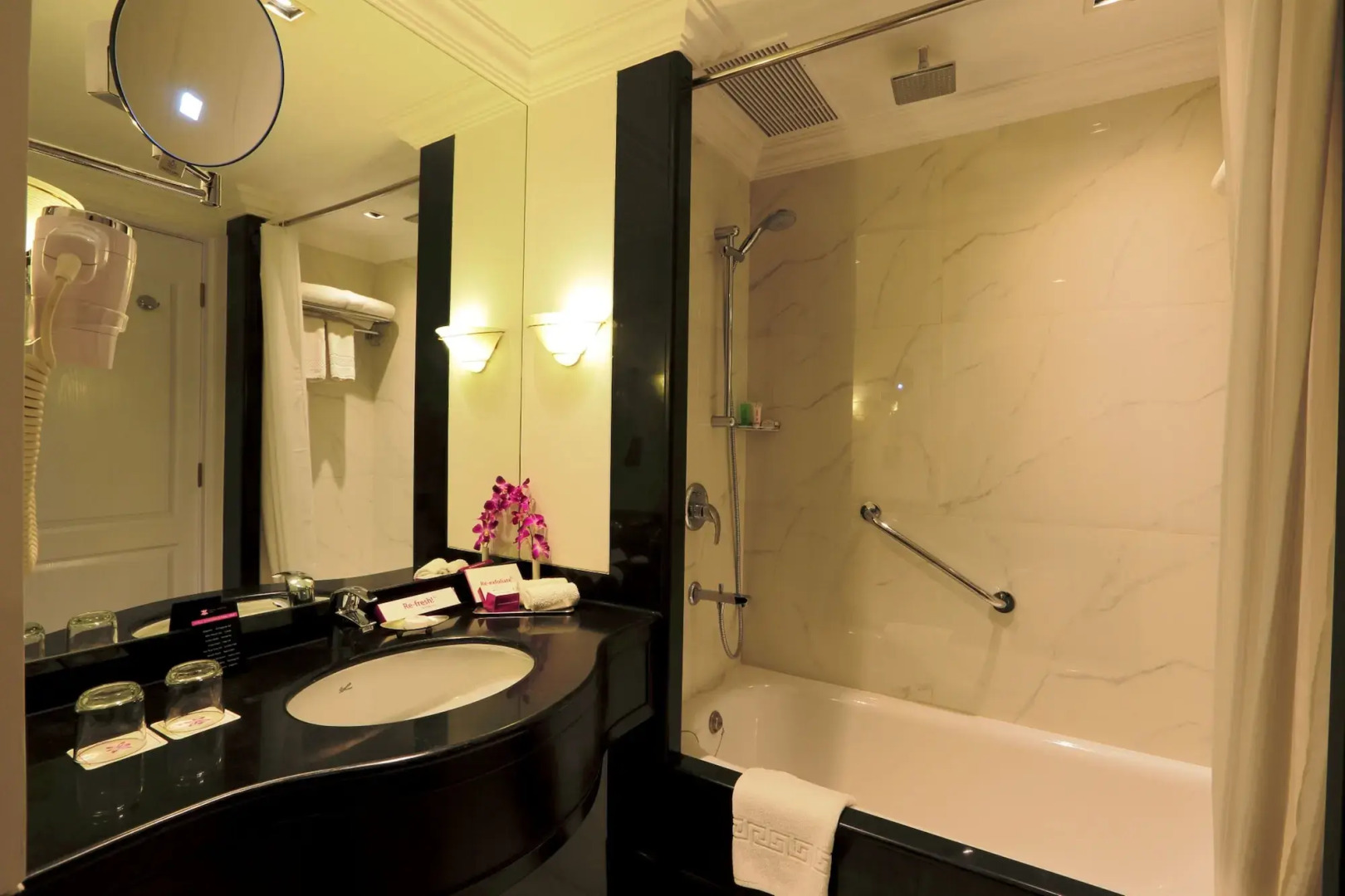 Hotel Royal Orchid Bangalore