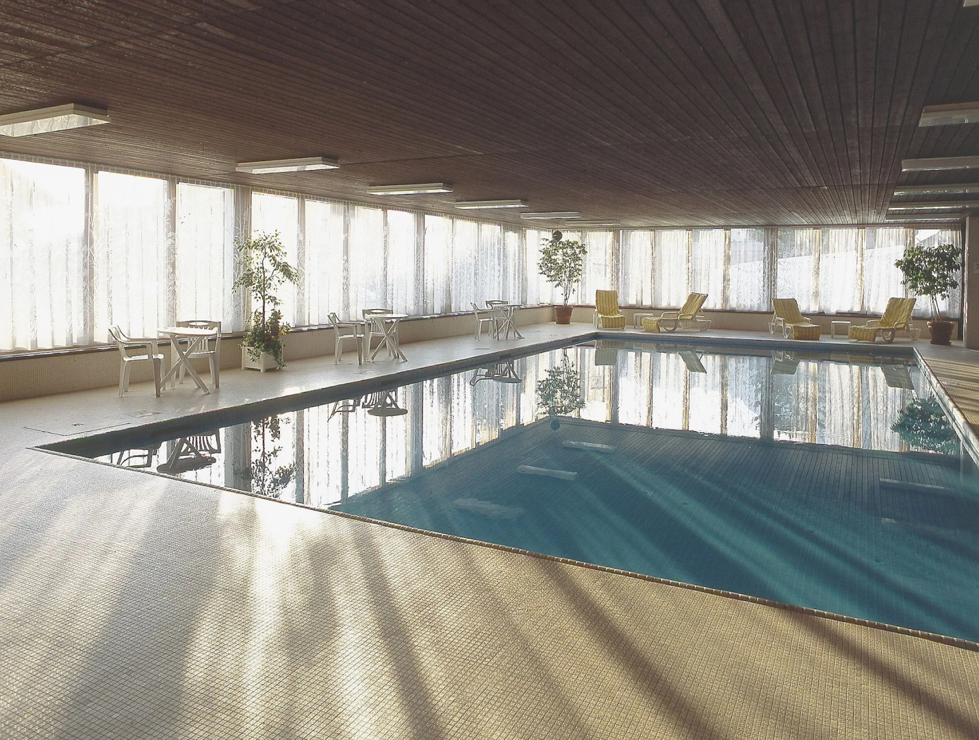 Victoria Hotel & Residence