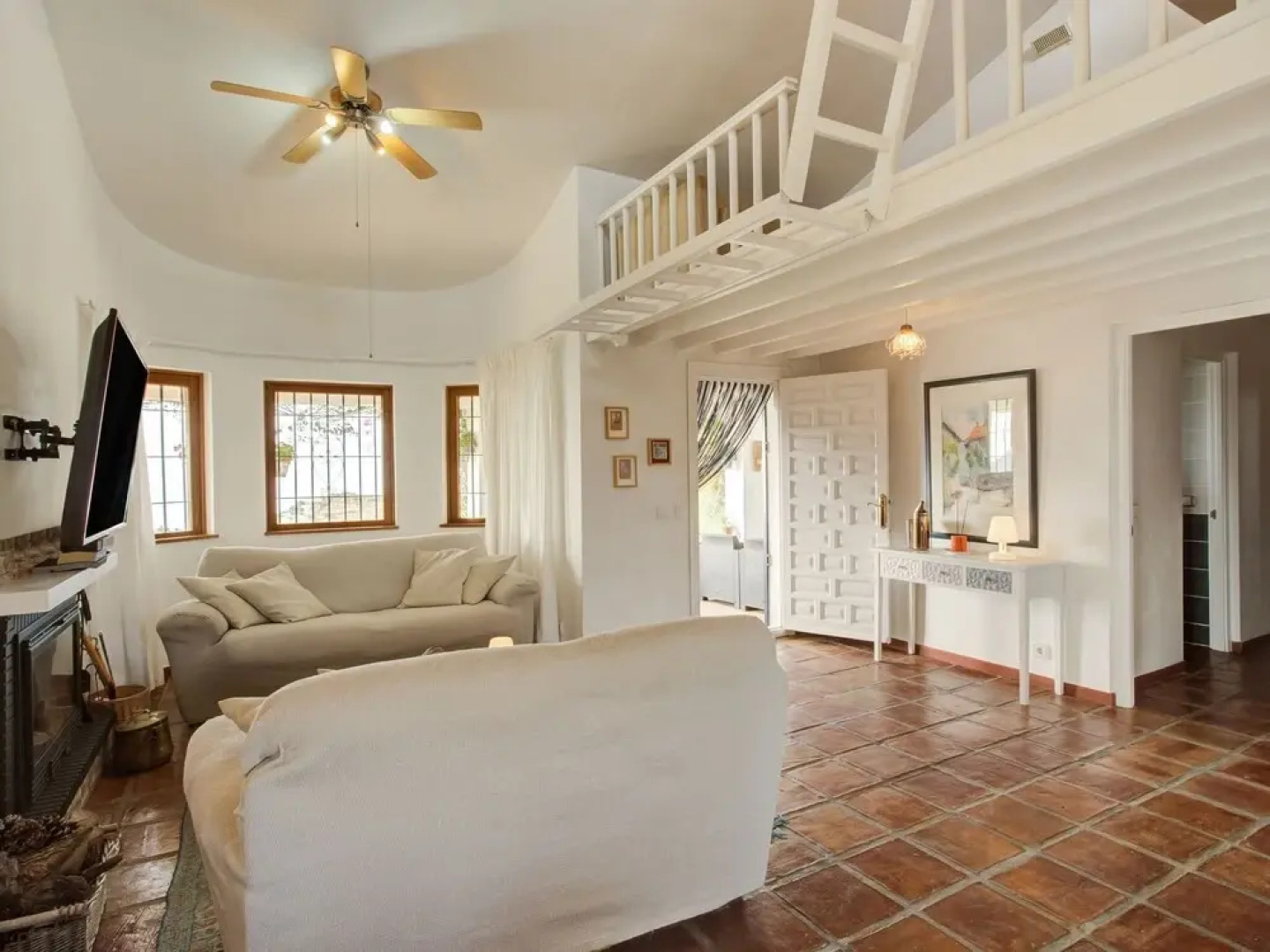 Serene Holiday Home in Sayalonga With Private Pool