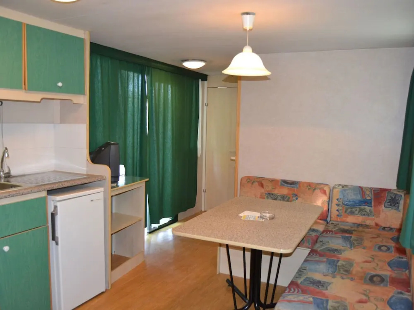 Lovely Chalet With a Nice Covered Veranda on Lake Trasimeno