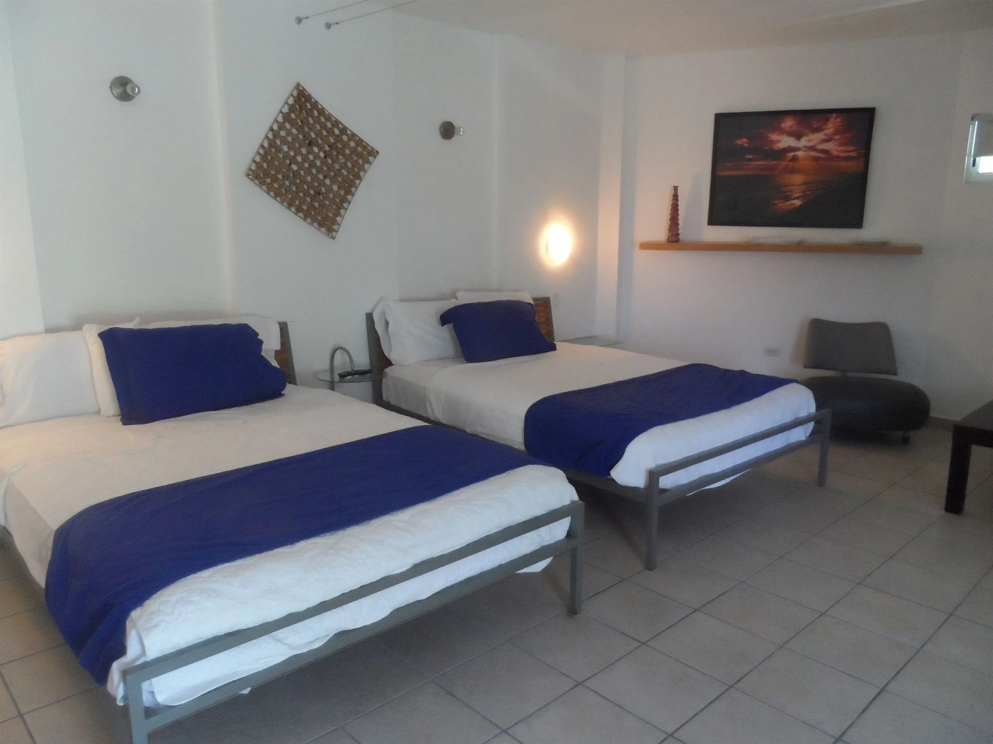 Casa Verde Hotel - Steps to the Beach | Pool, Restaurant & Bar