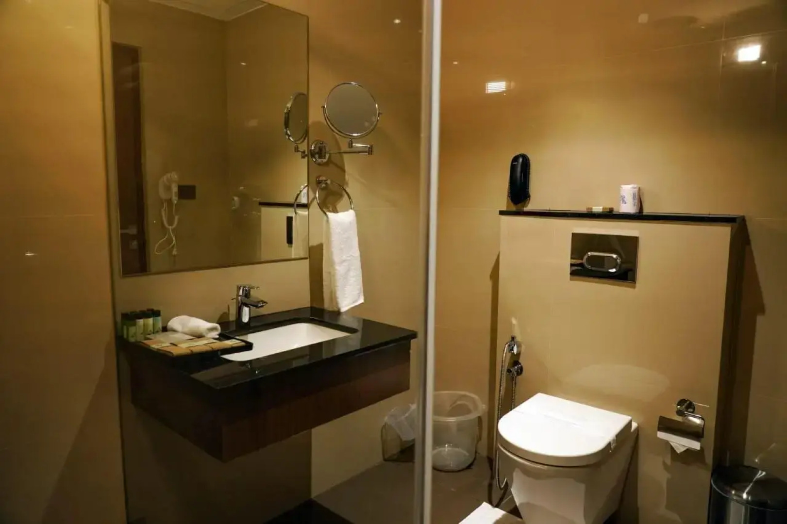 Ark Hotel And Convention Centre