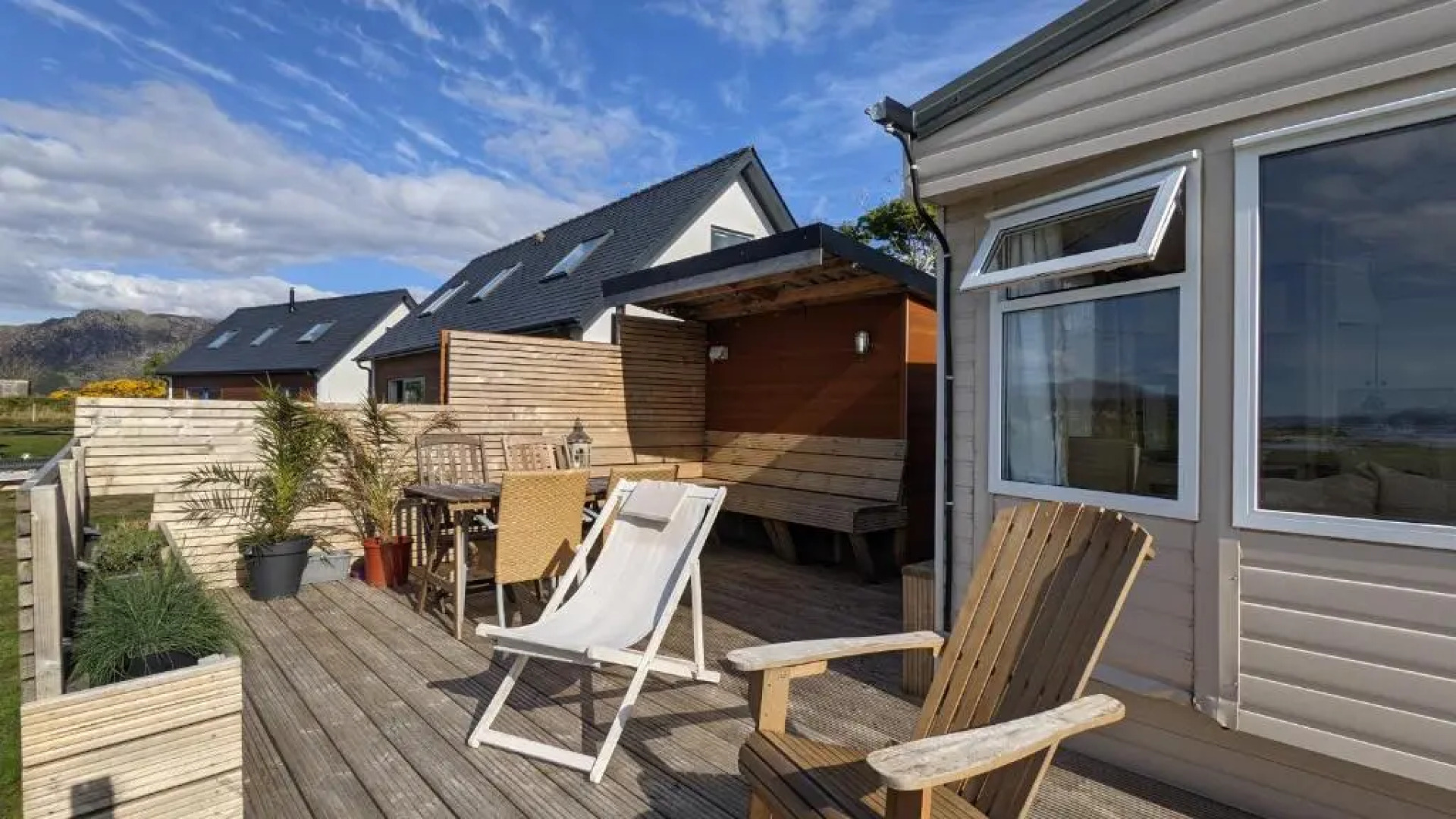 Litua Caravan with stunning sea views