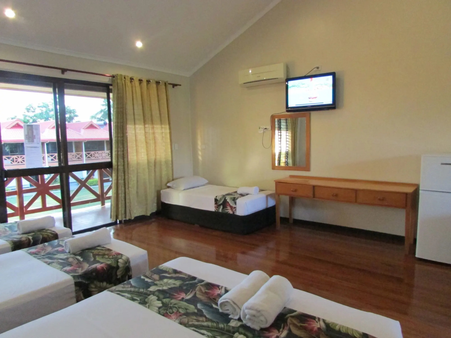 Wailoaloa Beach Resort Fiji