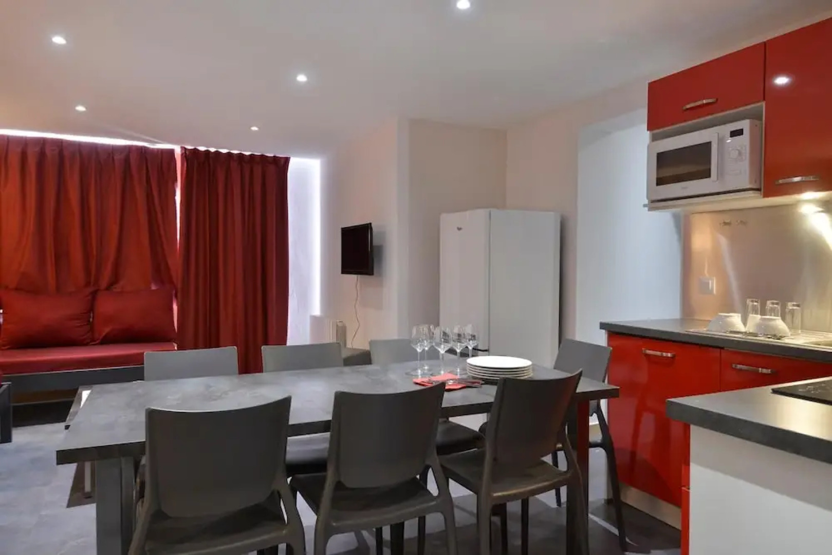 Residence Saintjacques Four-roomed Apartment for 8 People in the Resort Center S703