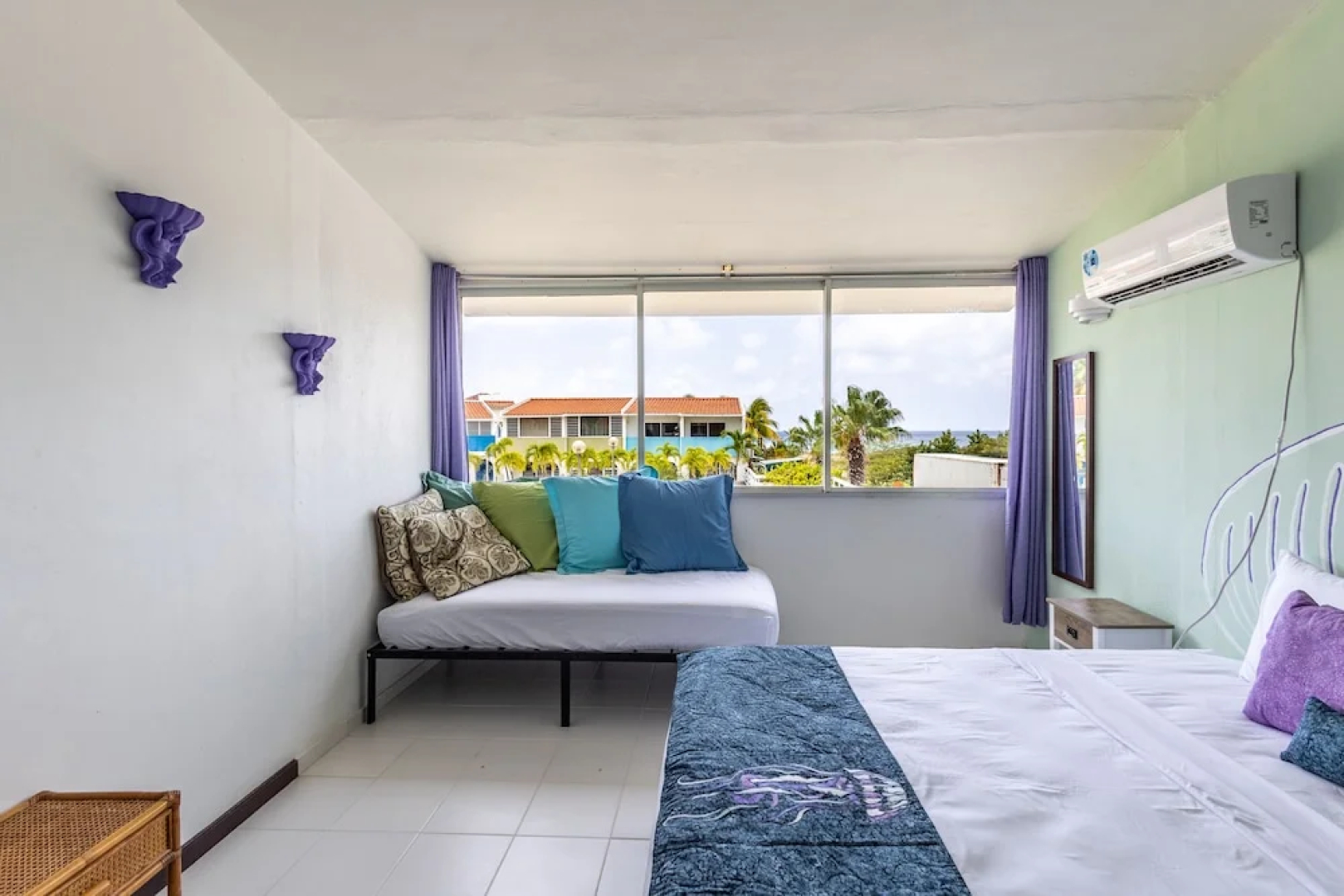Light House Beach house with Ocean View